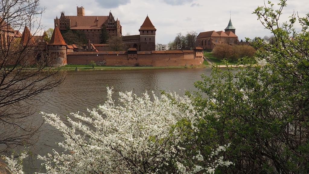 Karat Panzió Malbork Kültér fotó